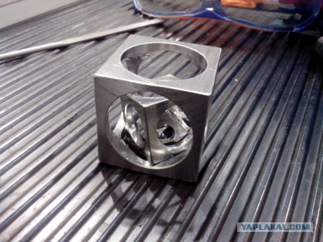 В армейке бы схлопотала 700 нарядов вне очереди