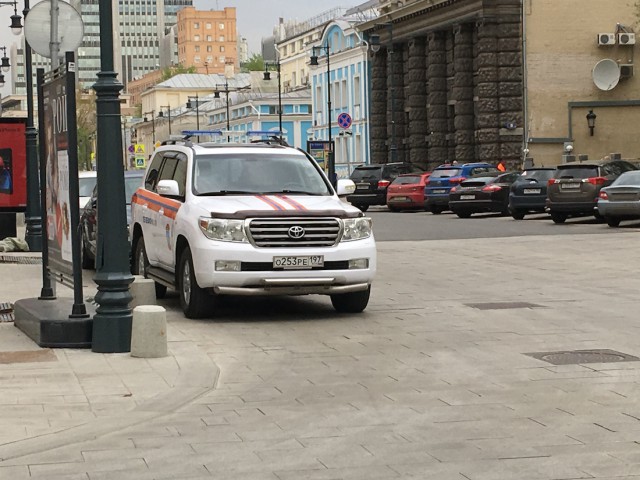Fake Taxi: МЧС обслуживает московских чиновников