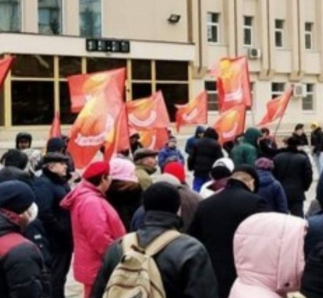 Акция против поправок в Конституцию прошла в Воронеже несмотря на запрет