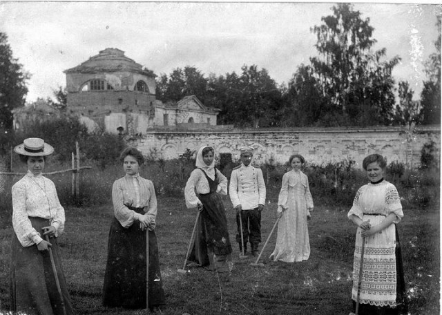 20 значимых фотографий из прошлого России, когда все были дружнее и счастливее