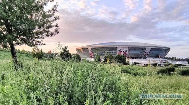 ⚽️ Во время матча между клубами «Шериф» (Молдавия) и «Шахтер» (Украина) болельщики из Приднестровья неожиданно запели «Катюшу».
