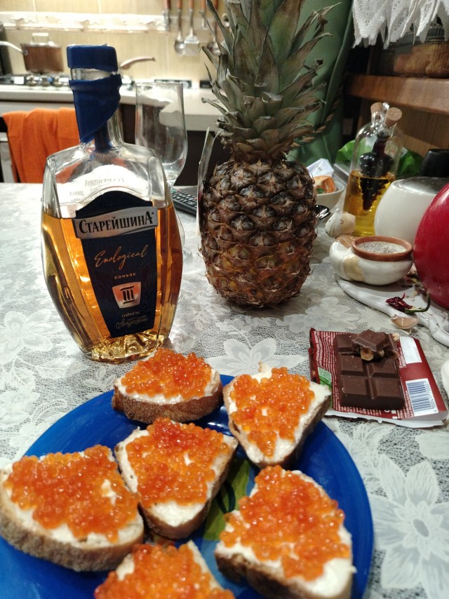 Делимся у кого что на столе
