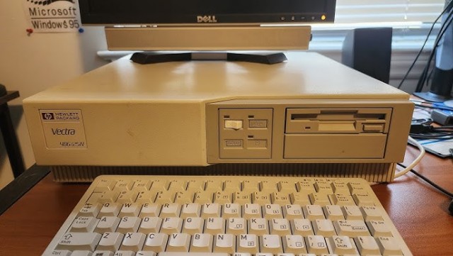 Представлены «винтажные» компьютеры Maingear Retro98, выполненные в корпусах в стилистике 1990-х годов