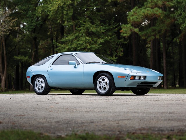 70 лет Porsche. Красивых автофото пост