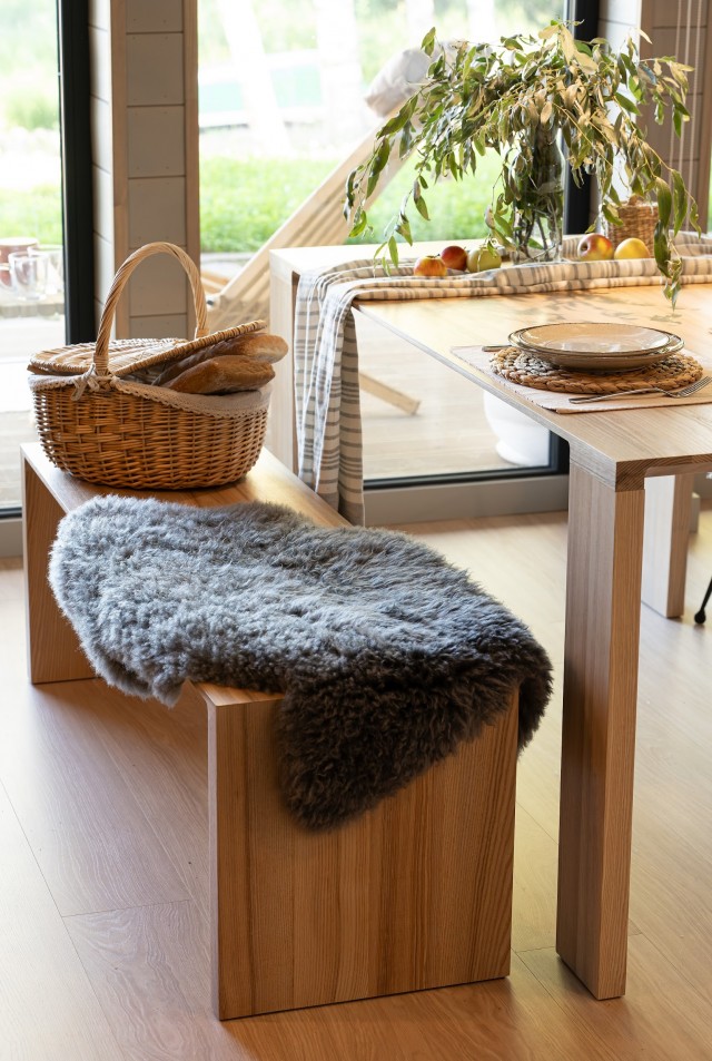 Стол а-ля за 300 тысяч