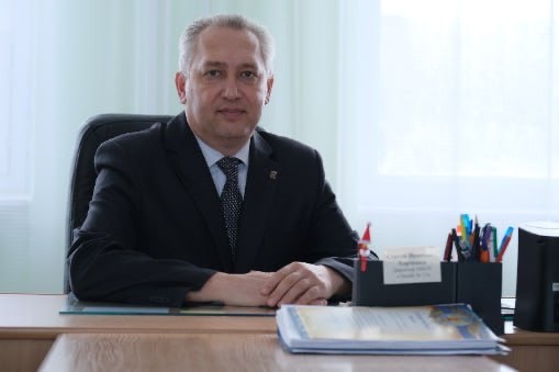 Да все они там…