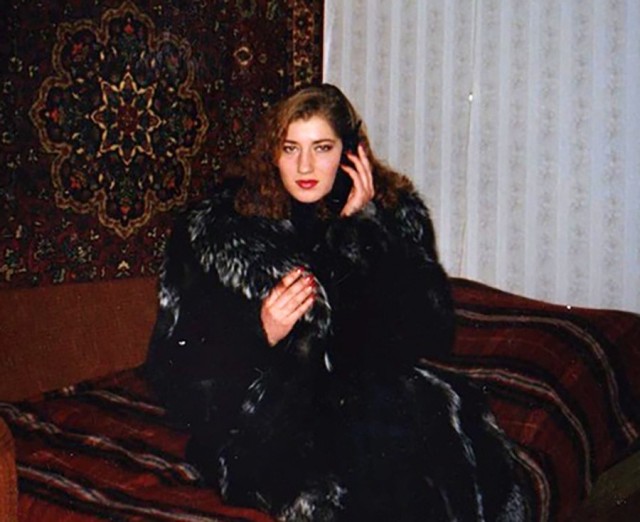 Девчата из 90-х и 00-х