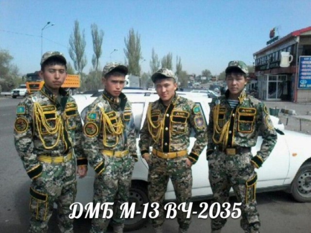 Казахские дембеля возвращаются домой