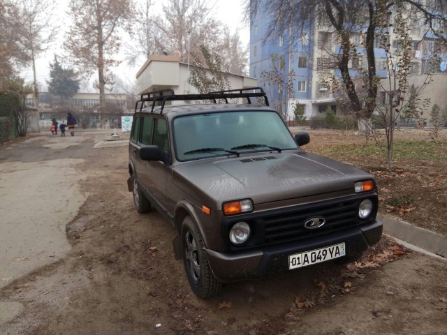 Хочу рассказать про живую легенду, которая на конвейере уже больше 40 лет - это НИВА !