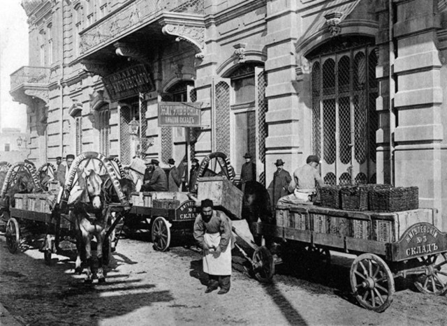 История в фотографиях