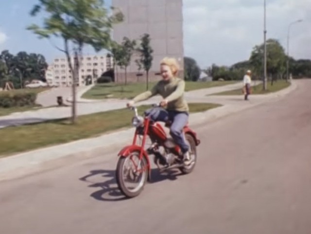 Сыроежкин - не лоботряс. Что из книг про Электроника не вошло в известный фильм