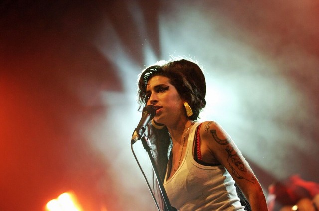 Музыка и музыканты: Amy Winehouse