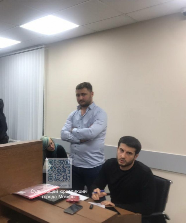 Певицу Глюкозу задержали под наркотой в московском аэропорту