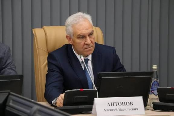 В Саратовской области бывшие госслужащие с уголовной судимостью могут лишиться доплат к пенсии