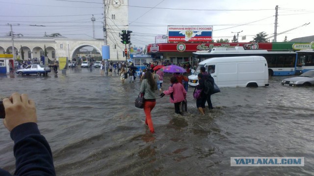 Сегодня на ж/д вокзале Симферополя