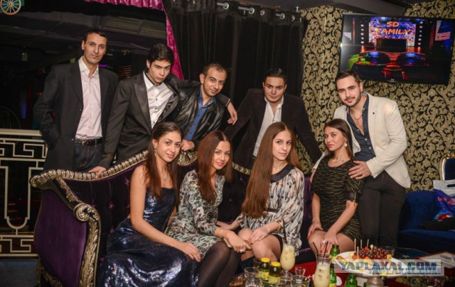 Роскошь и эпатажность цыганского народа