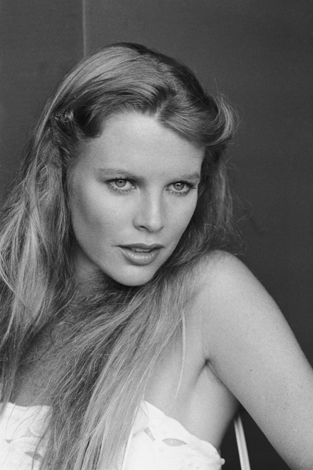 Сексуальная и соблазнительная звезда 90-х — Kim Basinger