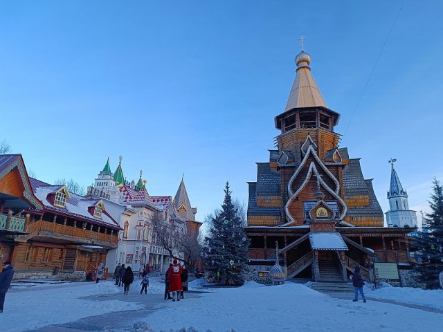 Большой рассказ о новогодней Москве