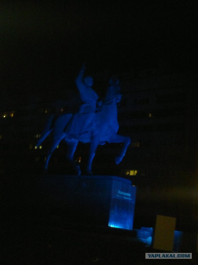 Ленин держит оборону