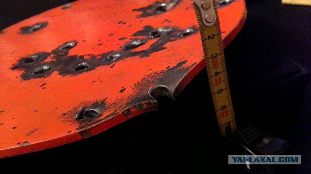 Может ли АК пробить рельс?