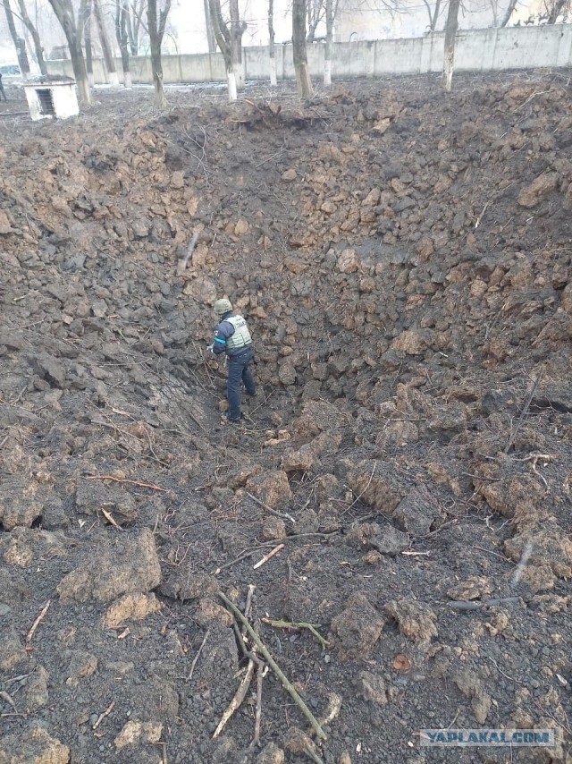 Отбомбились по больничке в Мариуполе