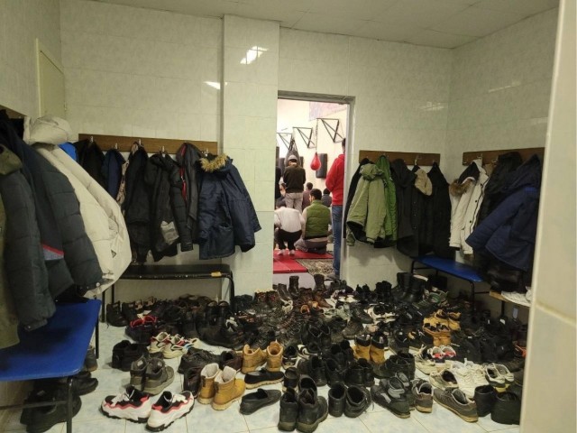 В Подмосковном Пушкино дворец спорта превратили в незаконный молельный дом для мигрантов