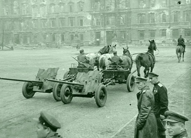 "Боги войны" - Советская артиллерия в годы Великой Отечественной войны