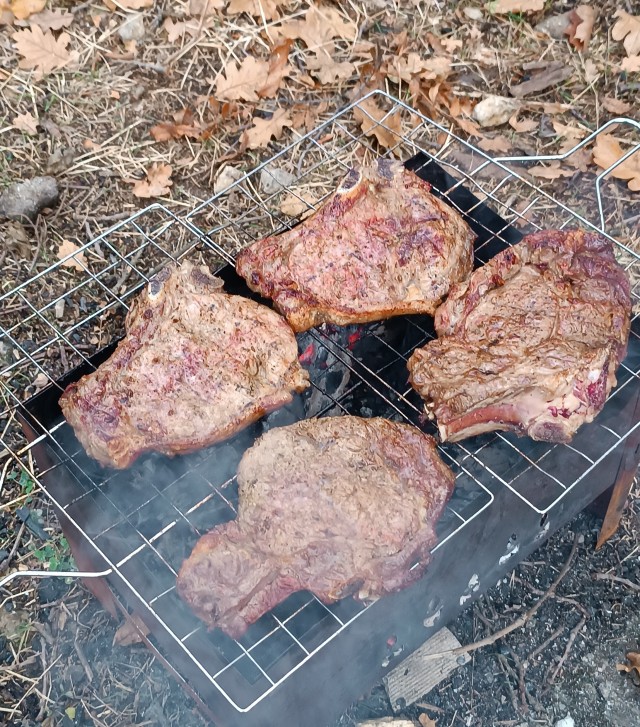 Мясной деликатес