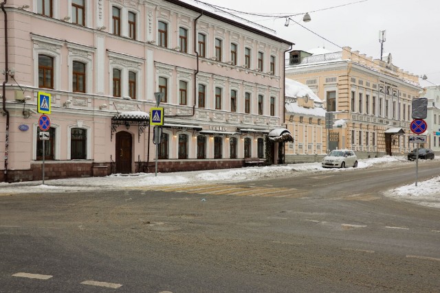 "Как сейчас выглядят места, где Гайдай снимал "12 стульев". Прогулялся и показываю"