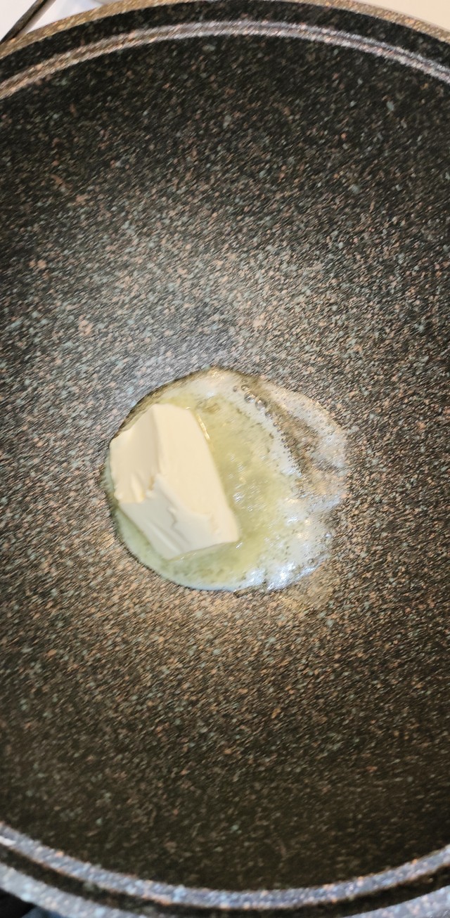 Говядина тушёная в сметанным соусе