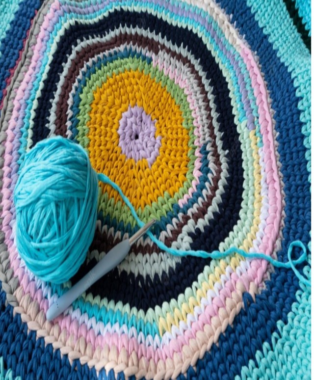 А не сшить ли мне новые коврики в машину?