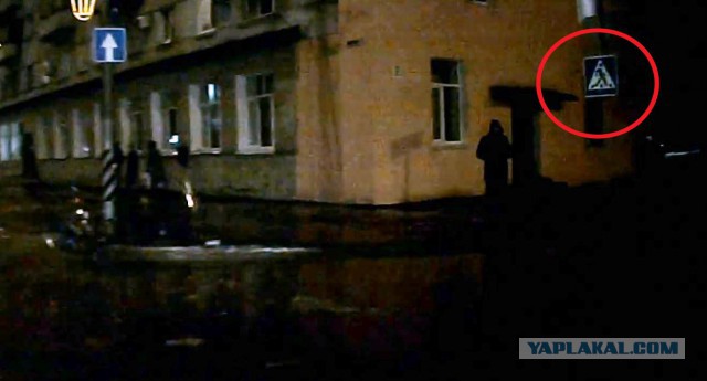 Сначала наехал на пешехода, потом еще и избил