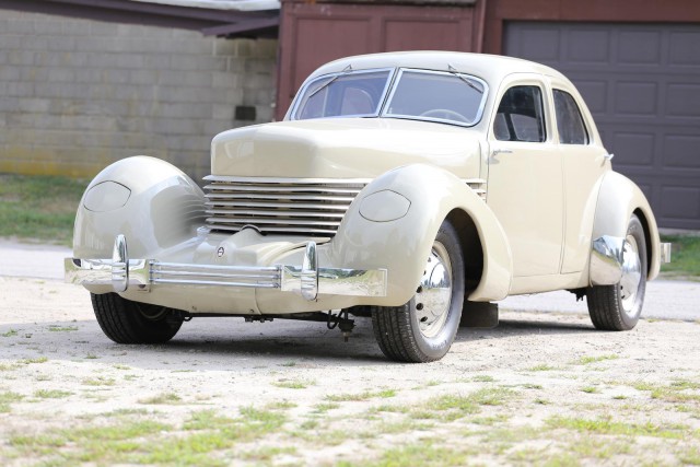 Cord 810/812. Одного автомобиля фотопост