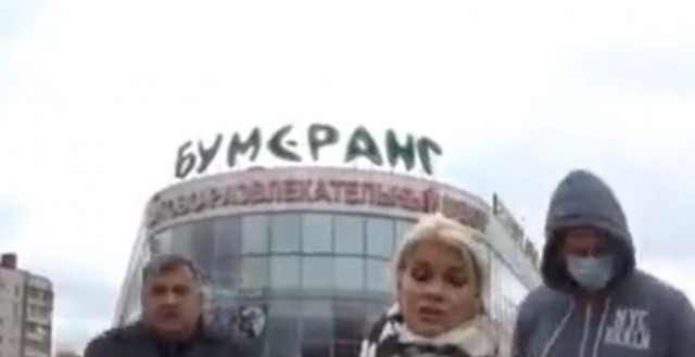 Мама устроила дтп, а сынуля хочет обосс@ть второго участника дтп