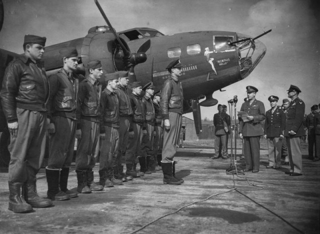 Memphis Belle (1990)/Красотка из Мемфиса (1990). Или работа пропаганды в США.