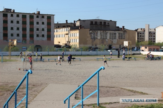 Гаджиево- ты город-часовой