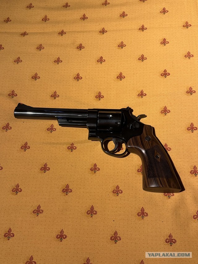 Черная Пятница и Smith & Wesson Model 29-2