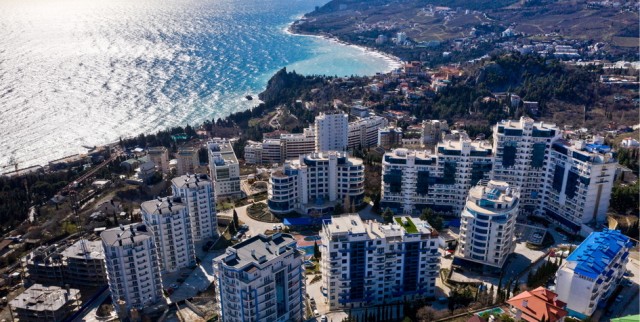 Цены на недвижимость в Крыму вырастут в ДВА РАЗА в течение года. Только к концу 2025-го прайс подскочит на 55%.