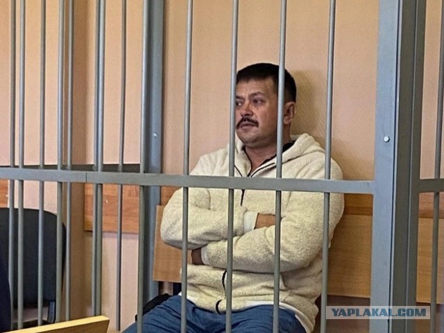 В Петербурге арестовали иностранца, который силой усаживал в автомобиль 15-летнюю