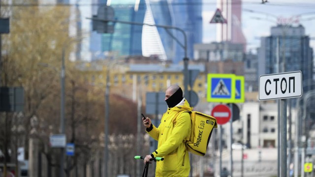 Курьеры в Москве за сутки зарабатывают около 20,5 тыс. рублей