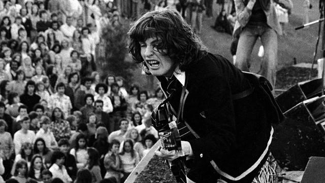 Музыка и музыканты:  AC/DC - T.N.T.