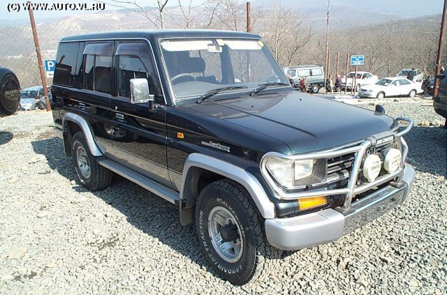 За стеной: необычная находка Toyota Mark II 1984