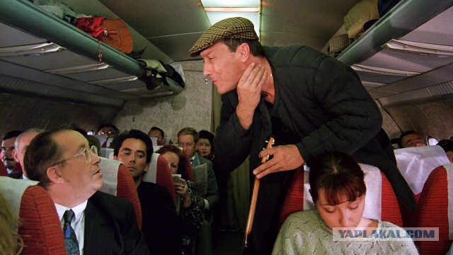 Никогда не берите на таможне чужие вещи!