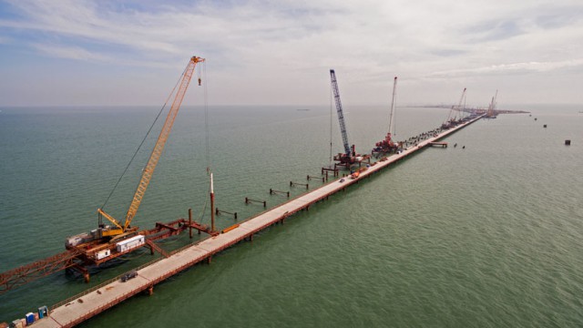 Новые горизонты: как продвигается строительство моста через Керченский пролив