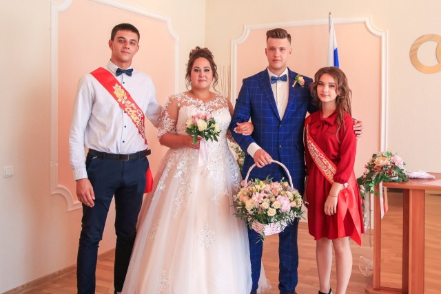 Щас бы на свадьбе гульнуть, но только не на своей