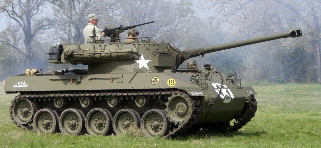 Т-80 на скорости 80 км/ч