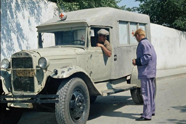 Самые необычные автомобили из советских фильмов