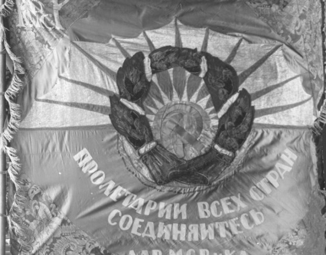 Фотографии связанных с историей Красной и Советской Армии.