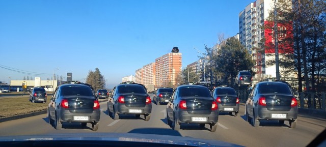 Почему люди живут в холодных регионах?