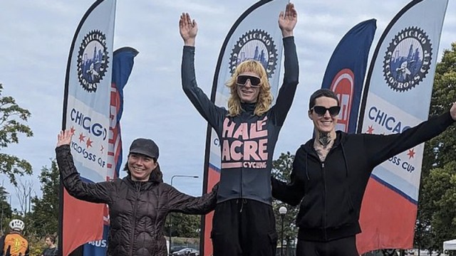 Скандал: в женской велогонке в Чикаго участвовало всего несколько человек - победили мужики